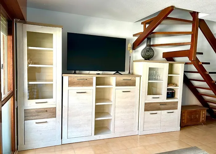 Acogedor Duplex En Urbanizacion Con Piscina En *