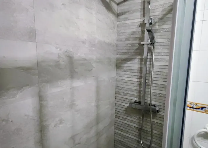 Acogedor En Urbanización Con Piscina En Apartamento Ajo