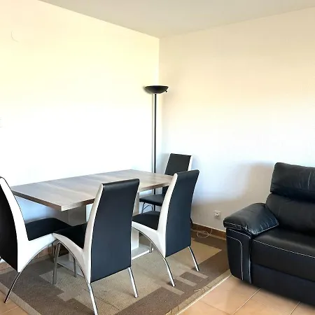 Acogedor Duplex En Urbanizacion Con Piscina En アパート *